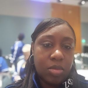 Meet your Posher, Leanne